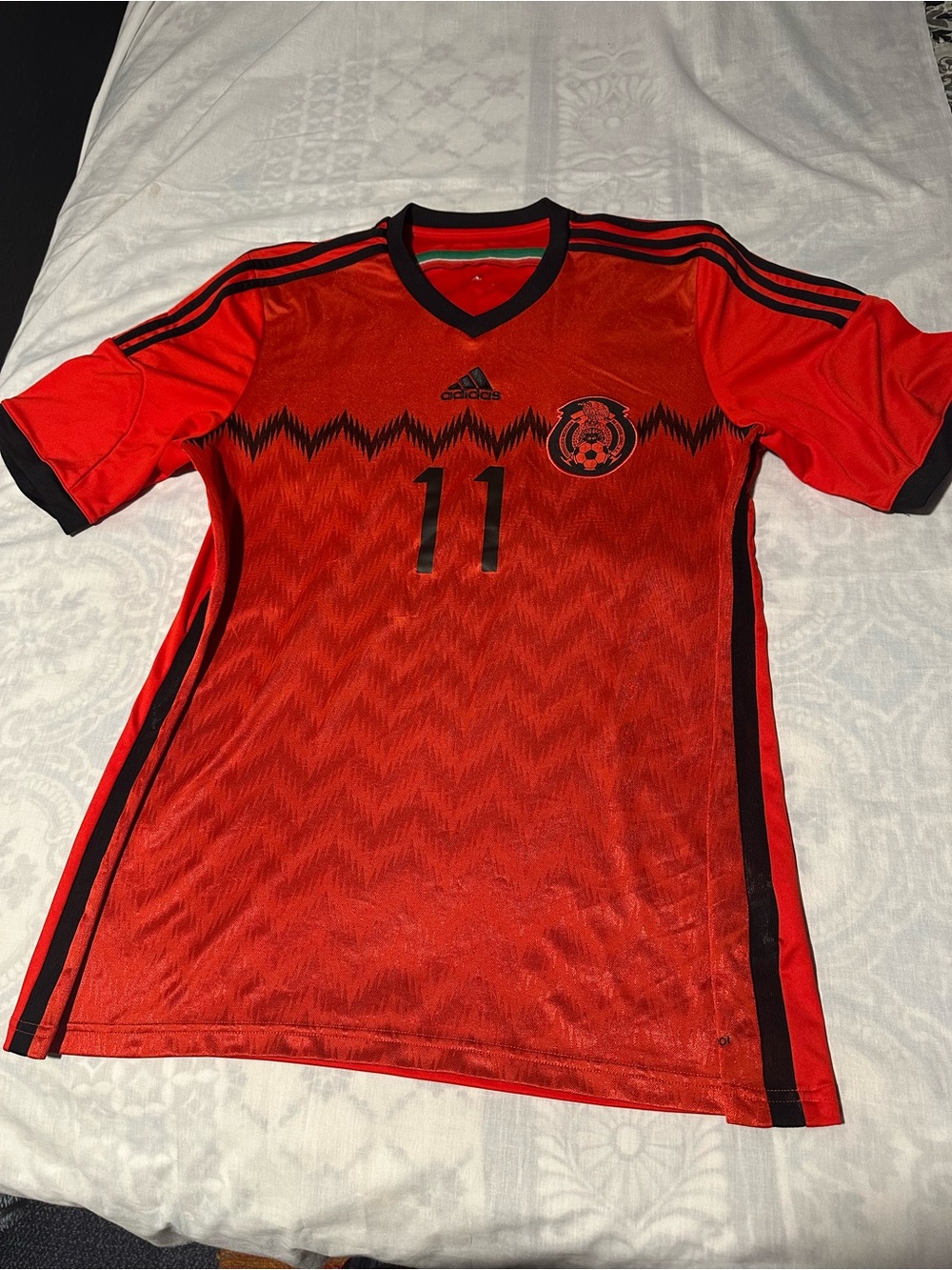 adidas men’s Red & Black Mexico 2014 Soccer Jersey #11 VELA